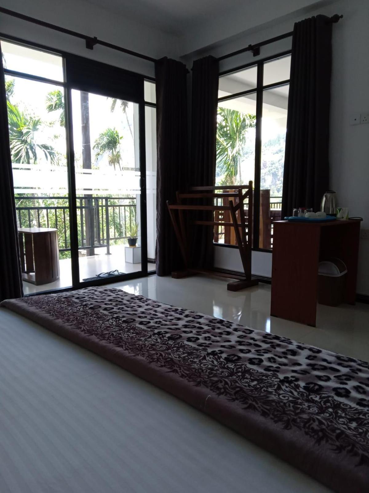 Misty Heaven Bed & Breakfast Ella Bagian luar foto